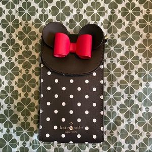 MAKE AN OFFER Kate Spade Minnie Mouse Disney N/S Phone Crossbody Black Dot White